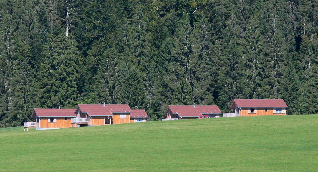 Chalets De Tremontagne 3 Etoiles Nanchez Exterior photo
