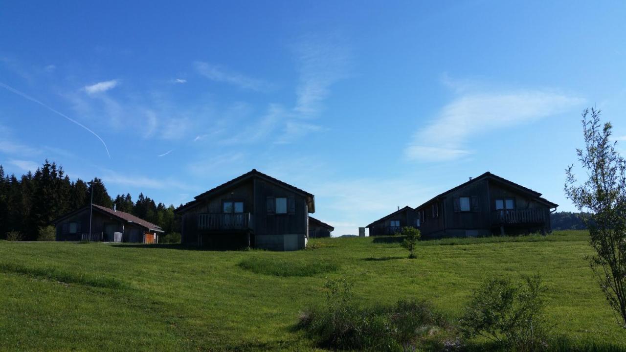 Chalets De Tremontagne 3 Etoiles Nanchez Exterior photo